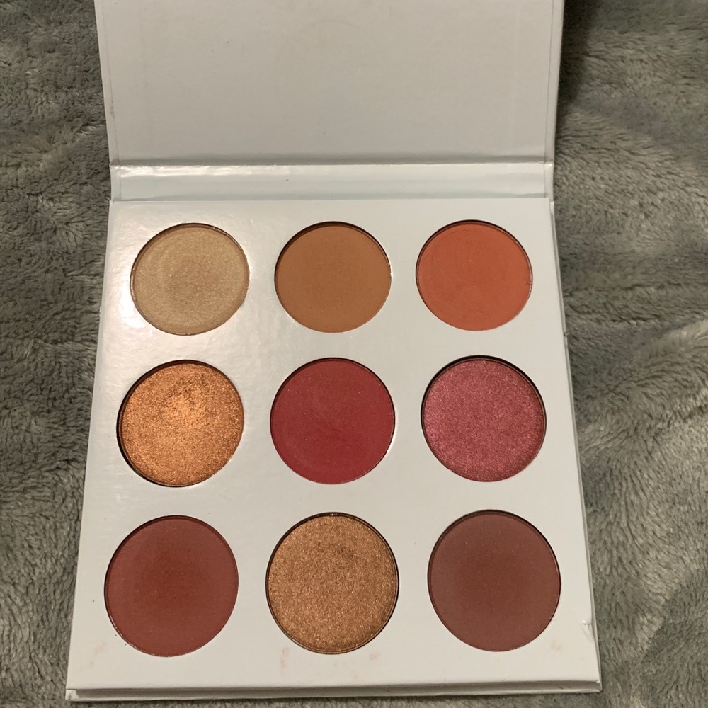 Kylie Cosmetics Burgundy Palette